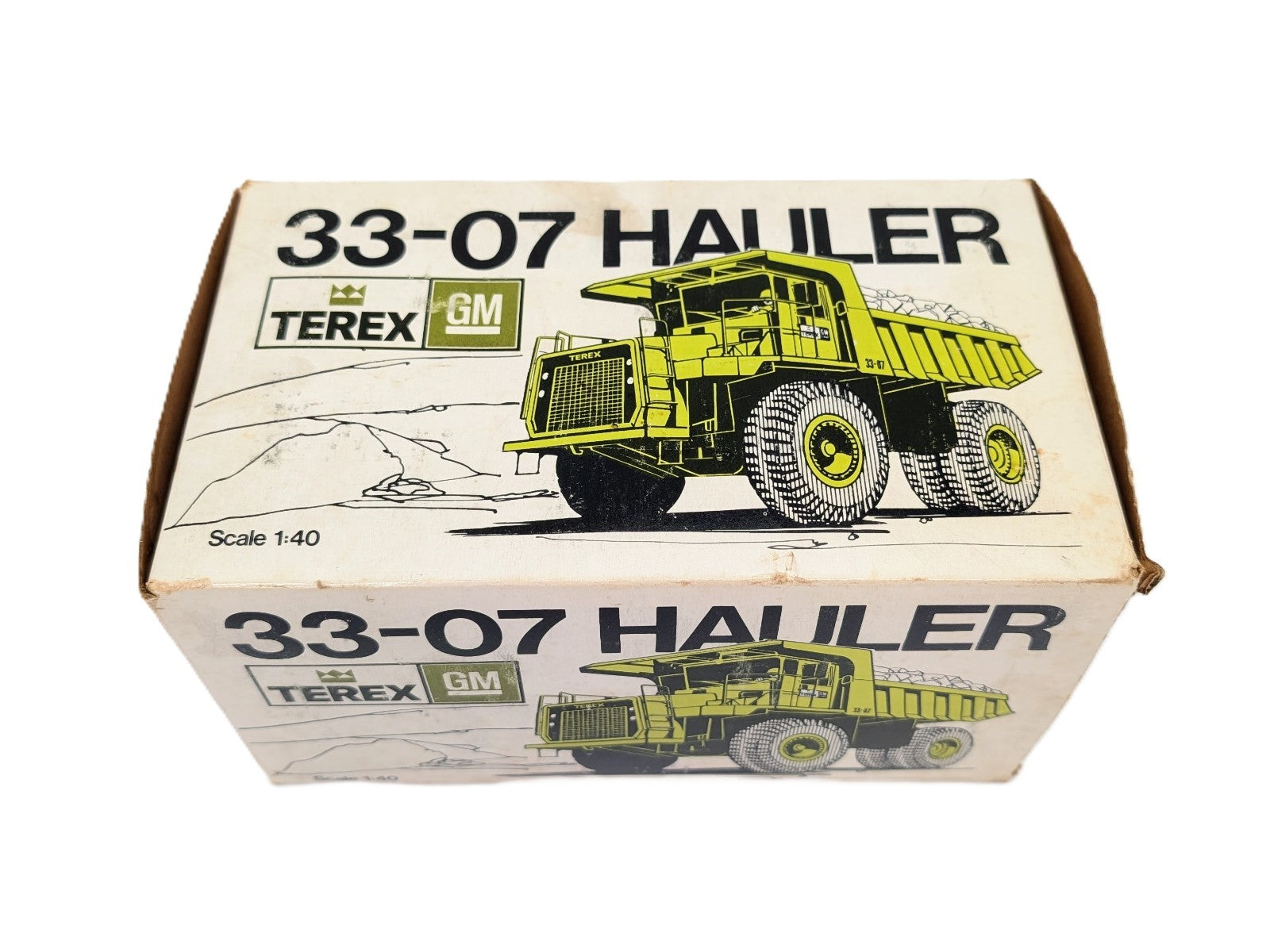 1/40 Terex 33-07 Dirt Rock Hauler Dump Truck NZG.