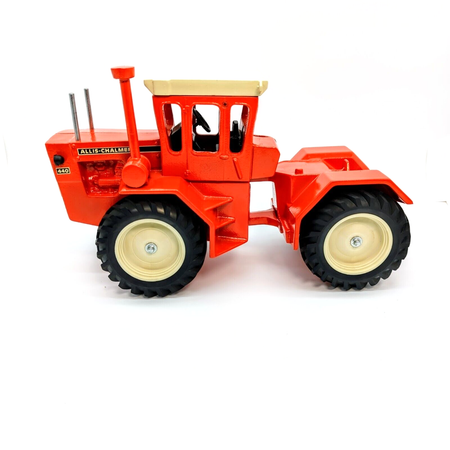 Allis Chalmers 440 1/16 Diecast Farm Tractor Replica Collectible By Scale Models.