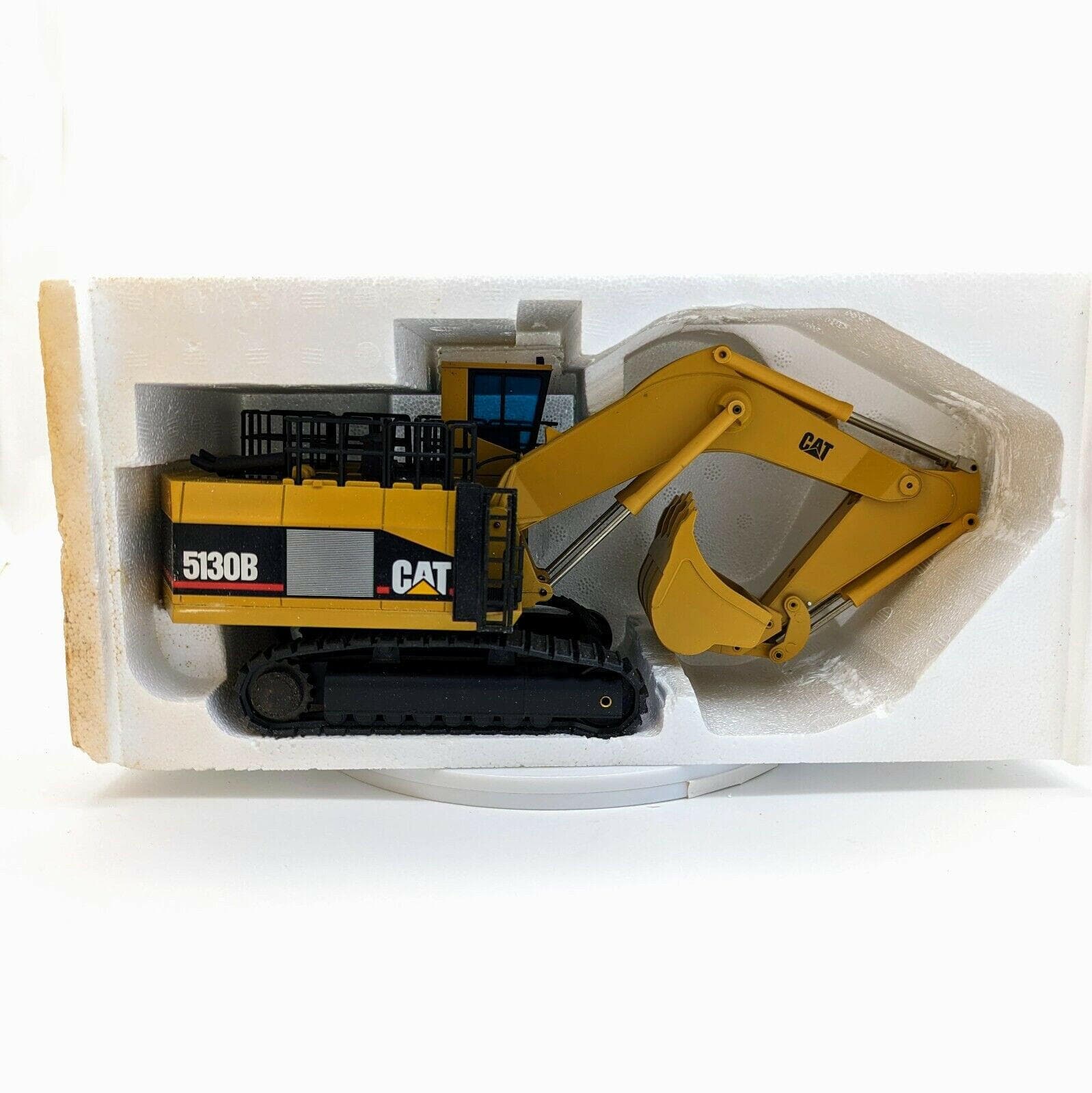 Caterpillar Cat 5130B Mass Excavator - NZG 1/50 Scale Model.