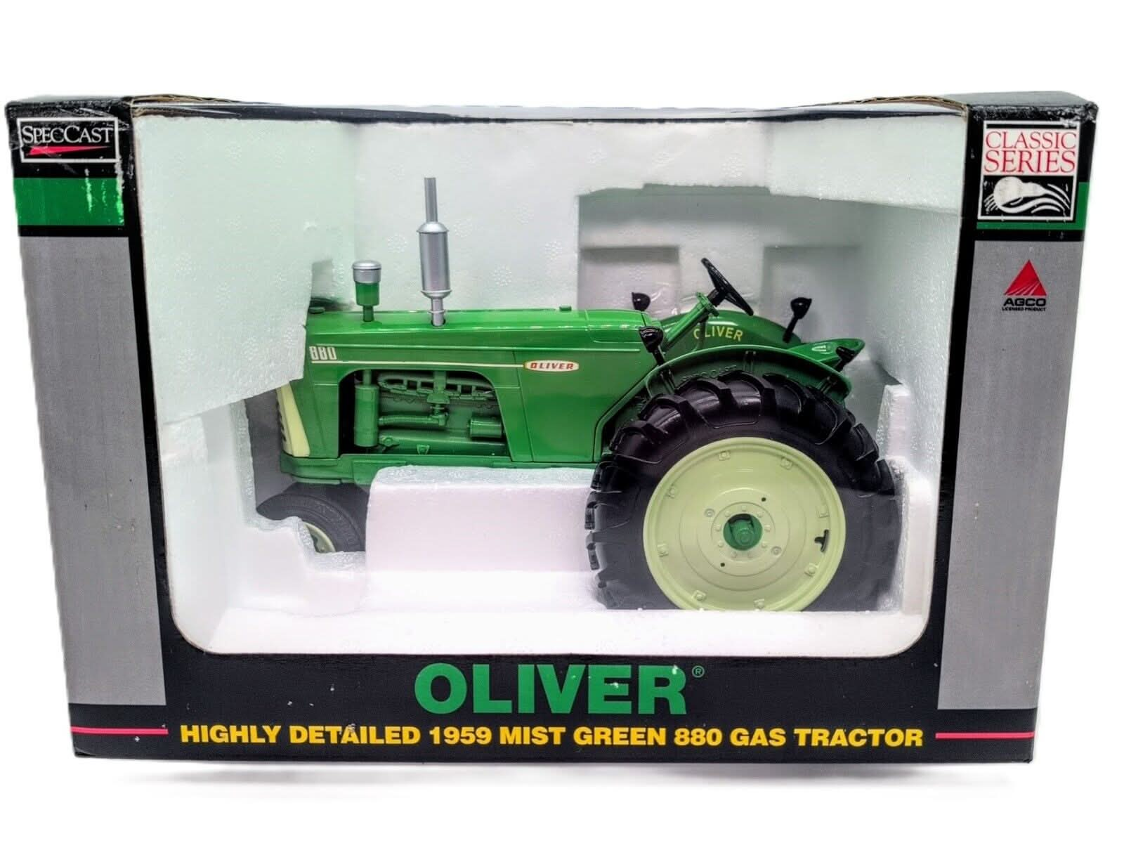 1/16 Oliver 880 Tractor With Narrow Front, Mist Green Color - Farm Toy