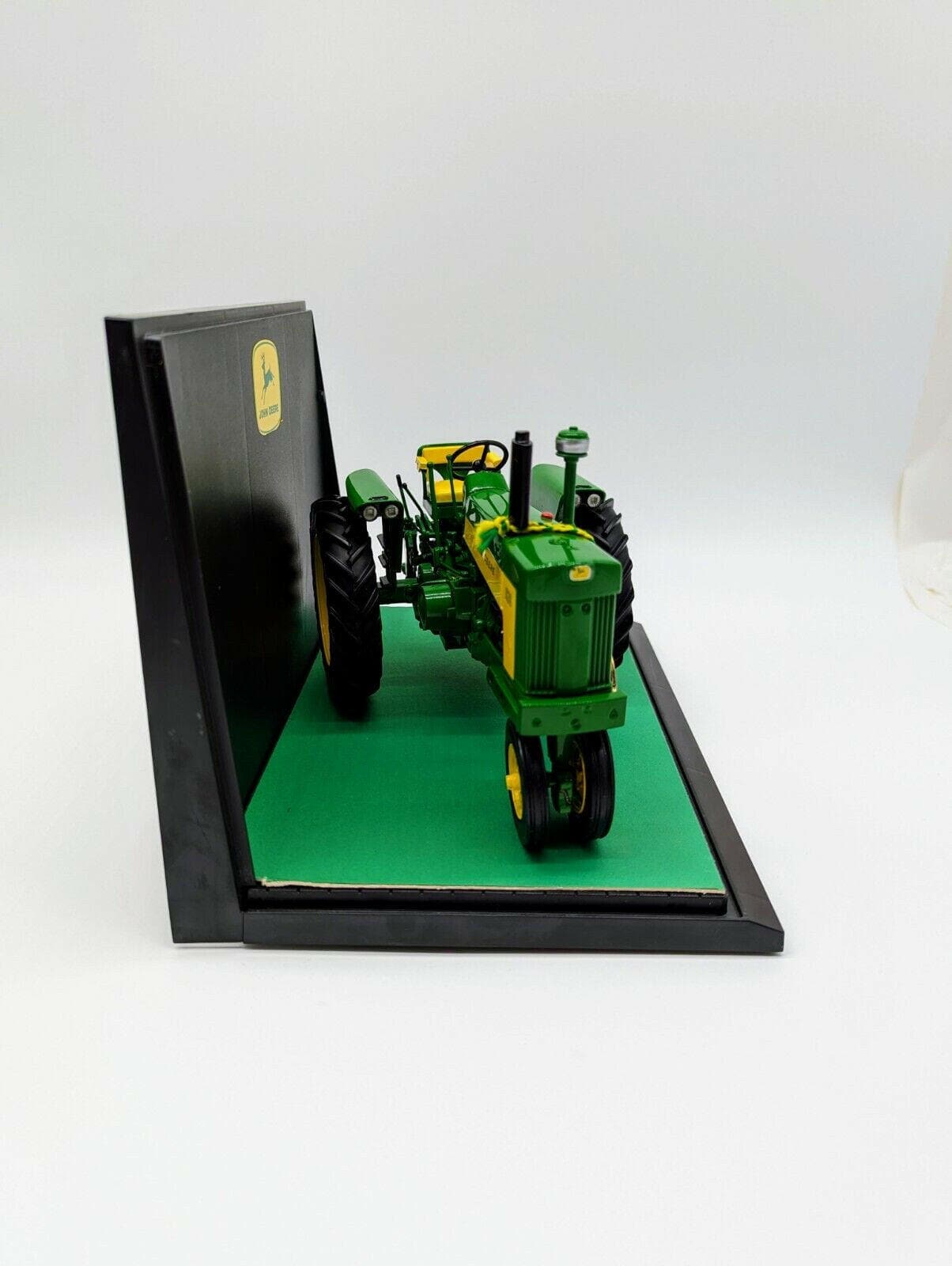 John Deere The Model 630 Tractor 1/16 Vintage ERTL 2002 Precision #21.