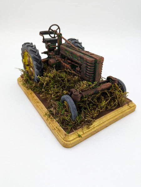 ERTL John Deere, Model B Tractor, 1/16 Scale, Diecast Distressed