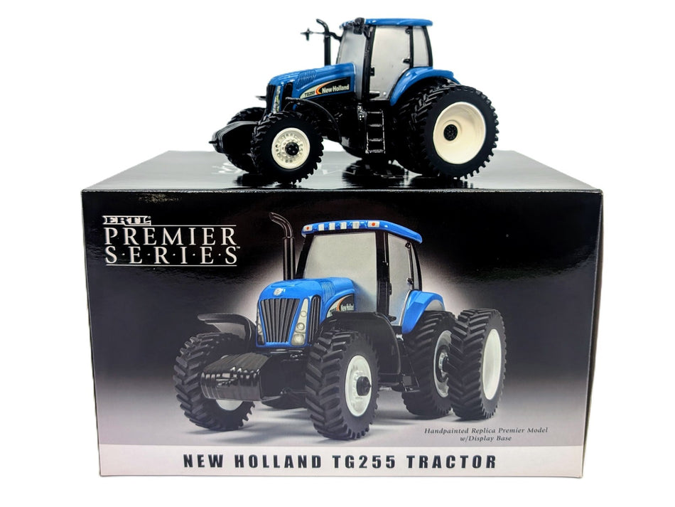 1/32 New Holland TG255 Tractor W/ Front Wheel Assist & Rear Duals, Resin W/ Base