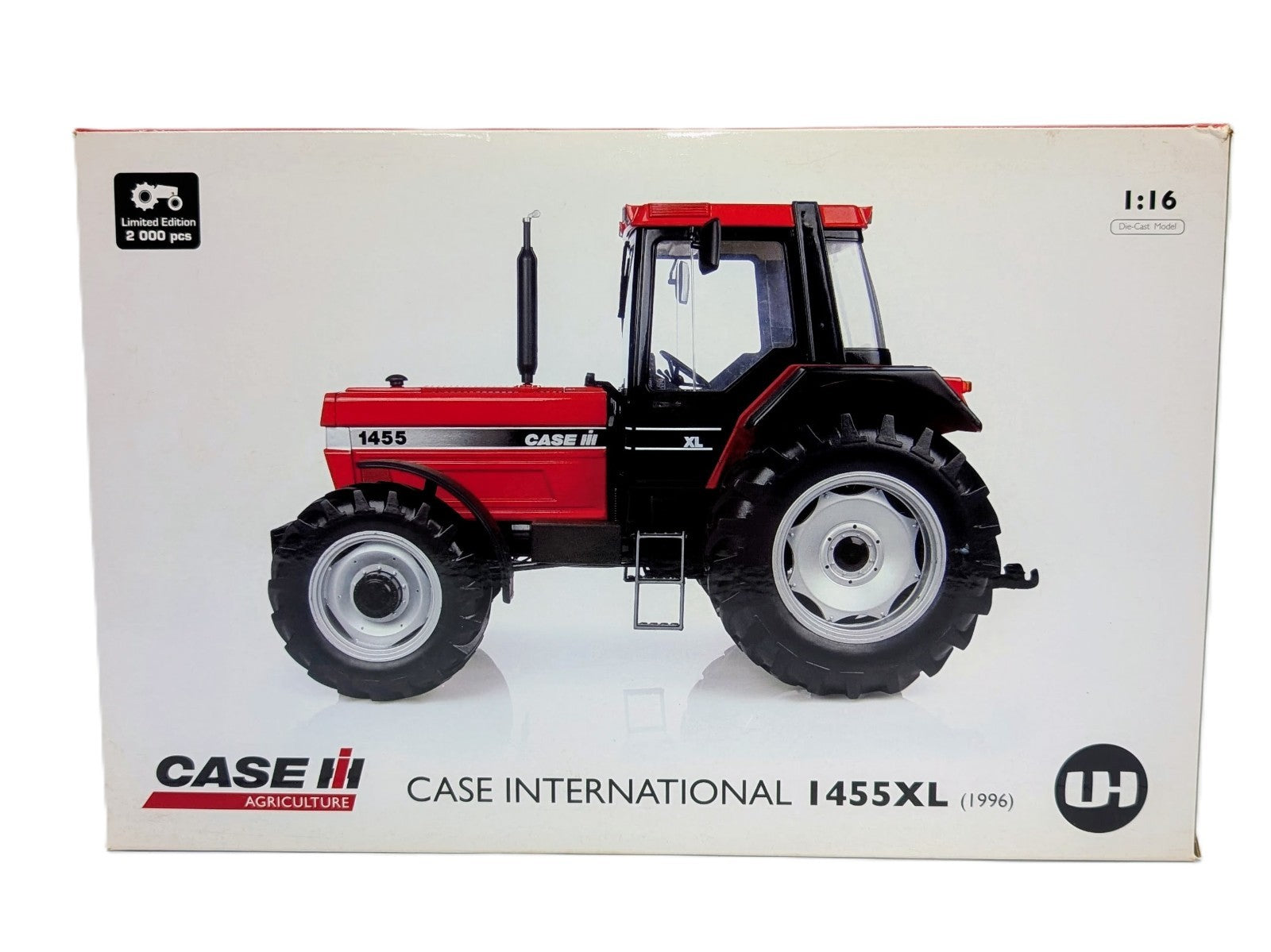 1/16 Case International 1455XL (1986) - UH4159  Universal Hobbies.