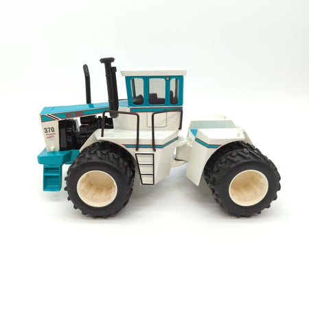 1/32 Big Bud 370 4wd Tractor Bafus Blue Special Edition.