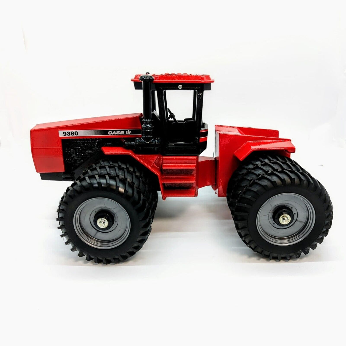 1/16 Scale Models Case IH 9380 with Triples 1995.