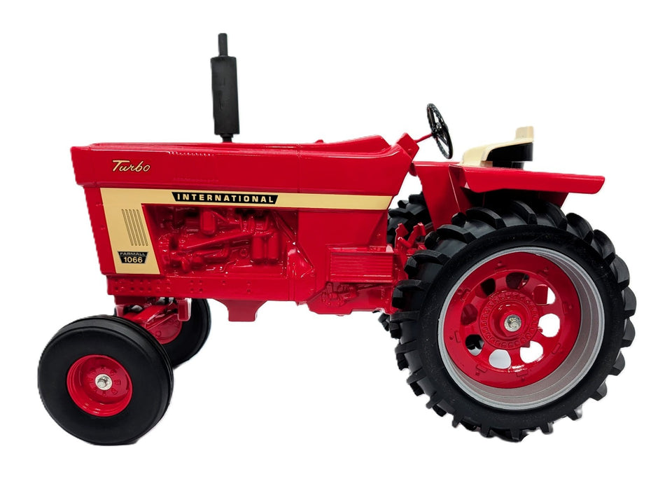 1/8 International Harvester 1066 Tractor With Wide Front, 100yrs Of Farmall