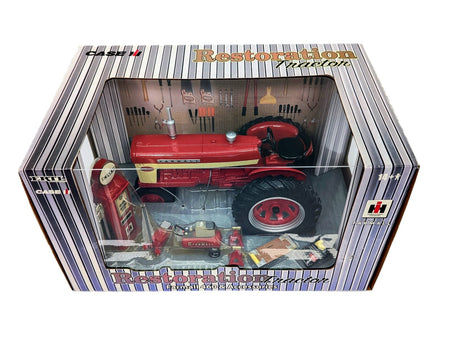 1/16 International Harvester Farmall 460 Restoration Tractor Set W/ Accessories.