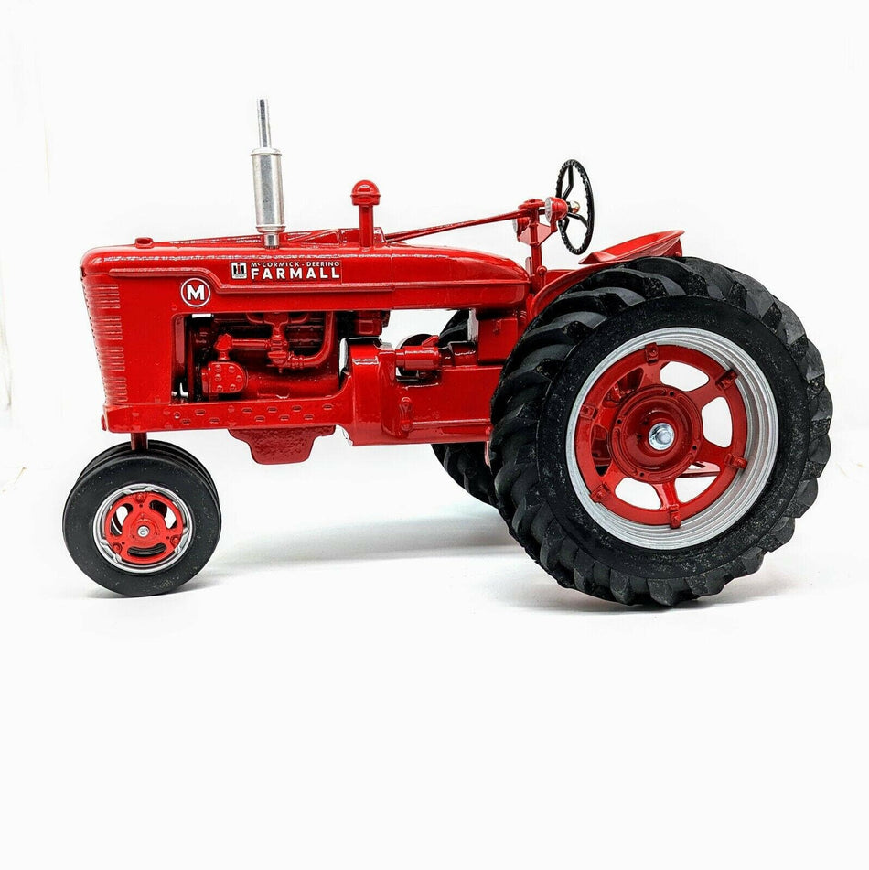 Scale Models Farmall M 1/8 Scale Die-Cast Metal Tractor with Box.