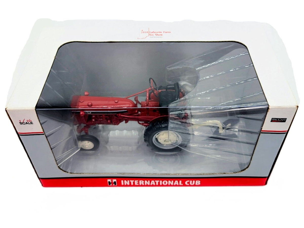 1/16 International Cub Tractor With Fast Hitch Plow, 2010 Lafayette Toy Show 