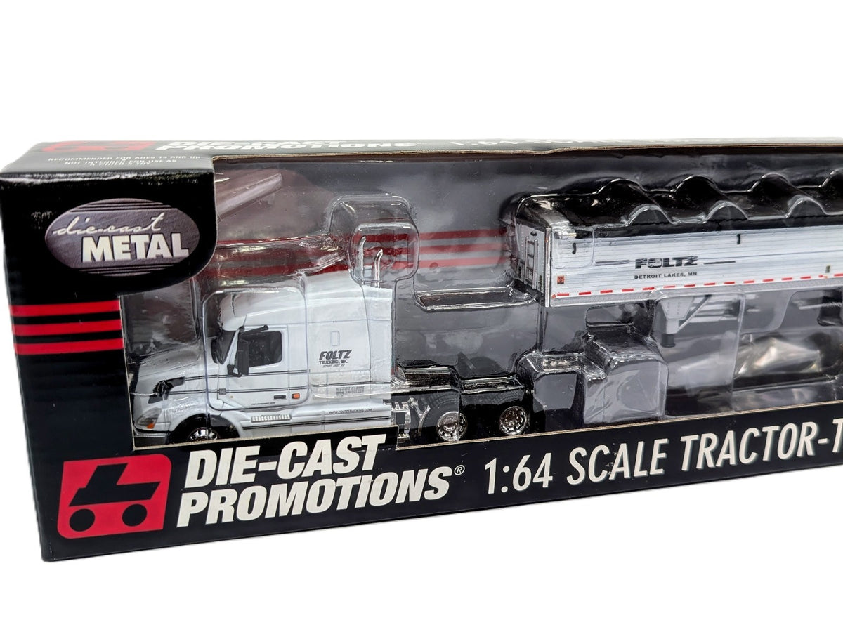 1/64 Foltz Grain Hauling Trailer With Black Tarp, Die-Cast Promotions DCP.