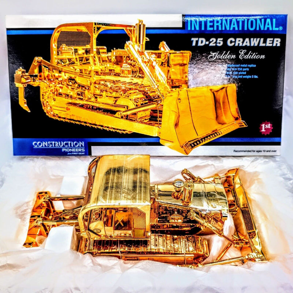 1/25 International TD-25 Crawler, Gold Edition MINT