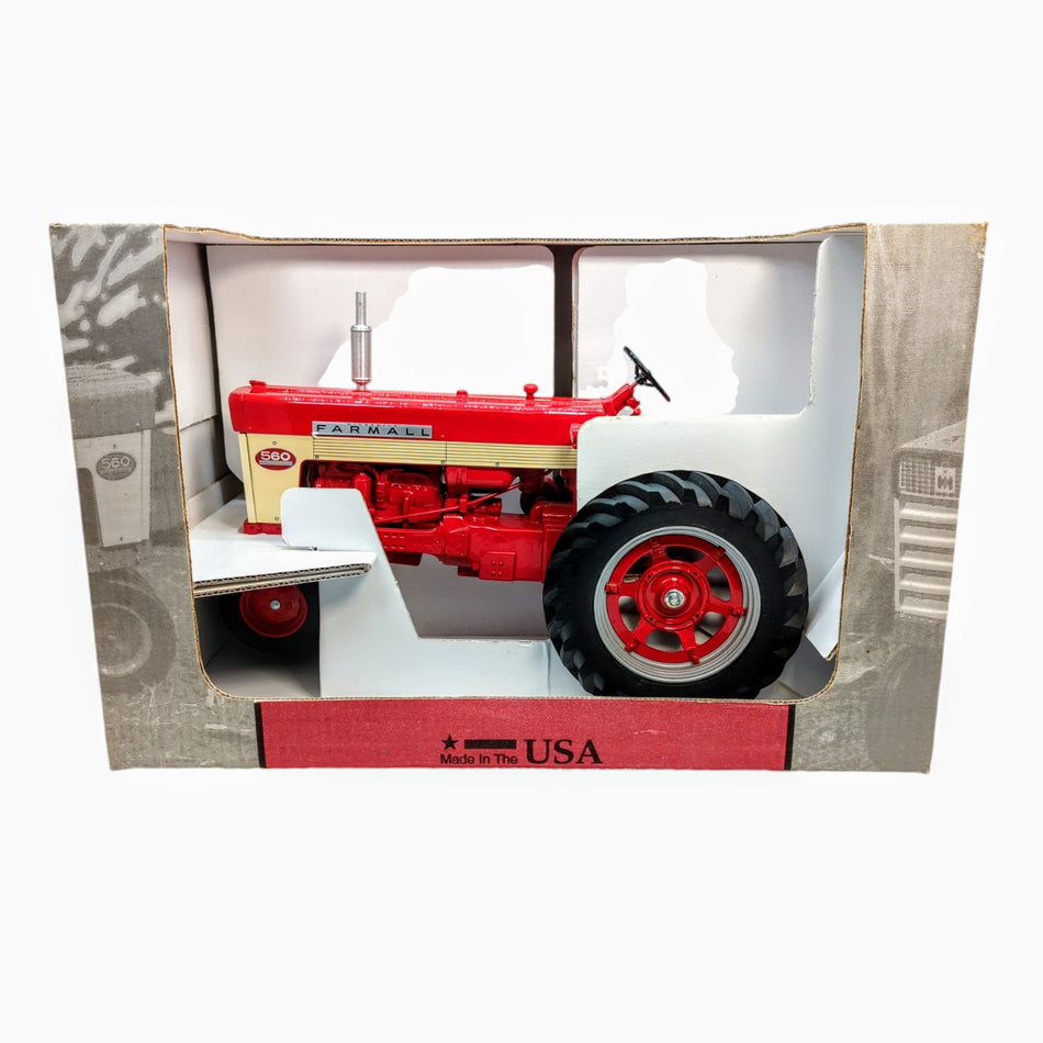 1/8 International Harvester Farmall 560 Tractor With Narrow Front  (Box Upgrade)